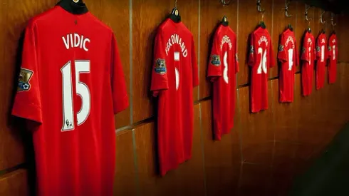 Manchester United Fan Commits Suicide After Weekend Defeat, Says Report