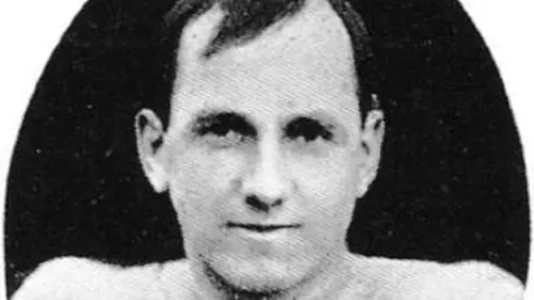 The Fascinating Story of Everton Legend Sandy Young