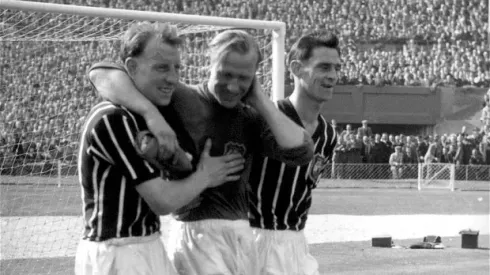 Bert Trautmann’s helps Manchester City win the 1956 FA Cup