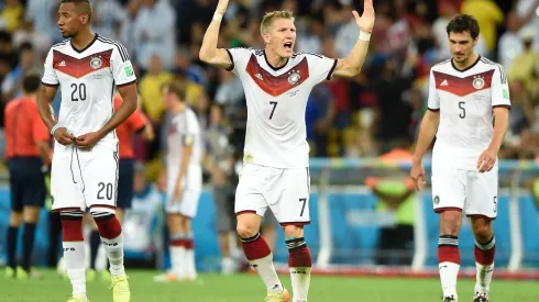 Van Gaal targets Bastian Schweinsteiger to strengthen Man United