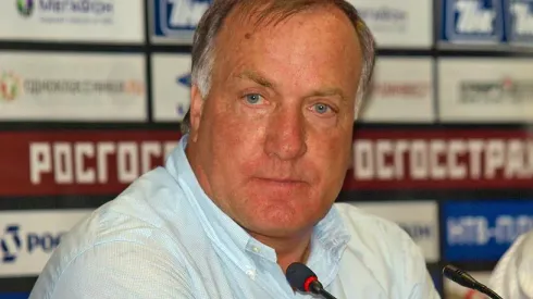 Dick Advocaat decides to stay as Sunderland boss