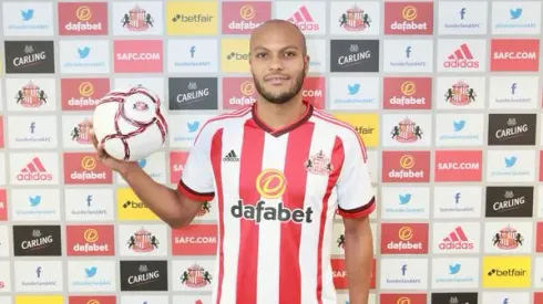 Younes Kaboul completes £3m move from Spurs to Sunderland