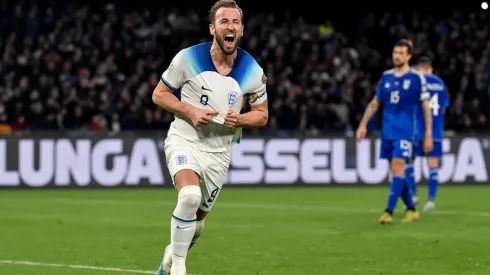 Kane breaks scoring record in England's historic win at Italy