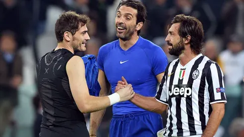 TURIN, ITALY – NOVEMBER 05: Gianluigi Buffon and Andrea Pirlo #21 of Juventus and Iker Casillas of Real Madrid (L) after the UEFA Champions League Group B match between Juventus and Real Madrid at Juventus Arena on November 5, 2013 in Turin, Italy. (Photo by Claudio Villa/Getty Images)