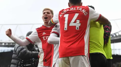 LONDON, ENGLAND – NOVEMBER 27: (L) Emile Smith Rowe celebrates the 2nd Arsenal goal, scored by Gabriel Martinelli during the Premier League match between Arsenal and Newcastle United at Emirates Stadium on November 27, 2021 in London, England. (Photo by Stuart MacFarlane/Arsenal FC via Getty Images)