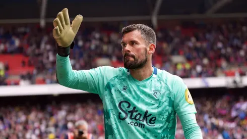Wrexham sign goalkeeper Ben Foster to boost promotion hopes
