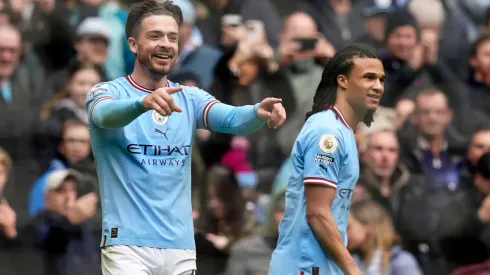 Manchester City thrash Liverpool to keep title hopes alive