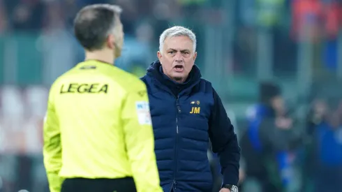 Mourinho wears wire to record conversations with referee