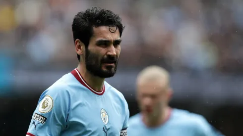 Manchester City cruise past Leeds United to go four points clear