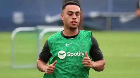 Barcelona to make significant decision on Sergiño Dest