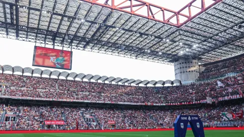 AC Milan and Inter urged to stay at San Siro in last-ditch effort