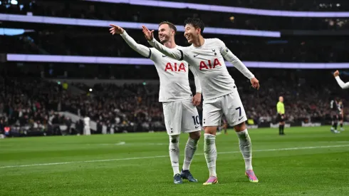 Spurs implement significant kit change to honor every club player