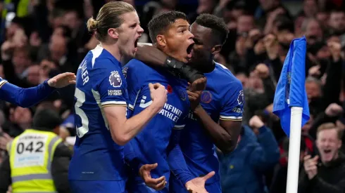 Chelsea hold Man City in eight goal thriller