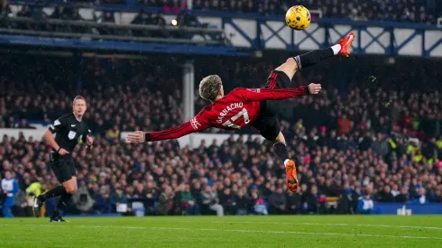 Man United thrash Everton to pile misery on Dyche