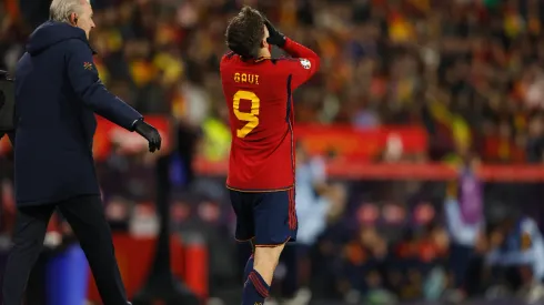 Barcelona eye surprising move for ex-player yet to play this term