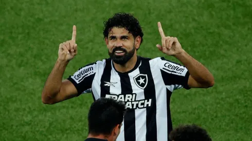 Gremio replace Suarez with ex-Premier League winner