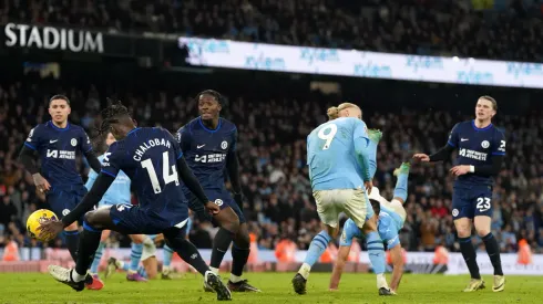 Chelsea, Man City finish all square as top of EPL table tightens