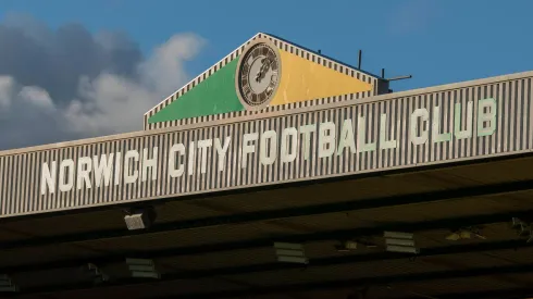 Championship side Norwich in talks with top young coach