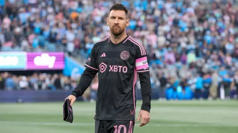 Which leagues play during the FIFA international breaks?