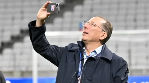 Textor tries to sell Palace shares after new bid to buy Everton