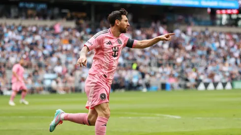 While both are doing all they can, they will come out on top. It will come down to execution