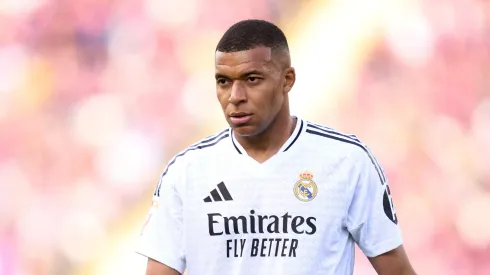 The striker also missed the official FIFA photo shoot and did not greet club president Florentino Pérez.