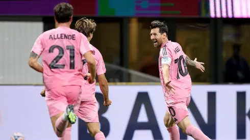 The Porto keeper didn’t even get a touch on the ball—such was the perfection of the strike for his firts goal in the Club World Cup.