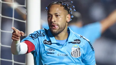 Neymar of Santos celebrates after scoring the first goal of his team during a Brasileirao 2025 match between Santos and Juventude.