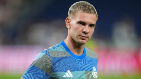 Franco Mastantuono of Real Madrid looks on during the pre-match warm up prior to the LaLiga match vs. Mallorca.