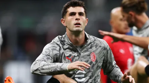 Christian Pulisic of AC Milan warms up before the Serie A match between AC Milan and SSC Napoli.