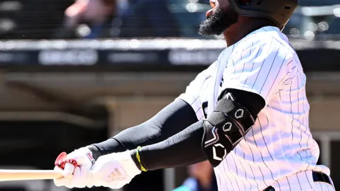 CHICAGO - APRIL 14: Luis Robert #88 of the Chicago White Sox bats against the Seattle Mariners on April 14, 2022 at Guaranteed Rate Field in Chicago, Illinois. (Photo by Ron Vesely/Getty Images)