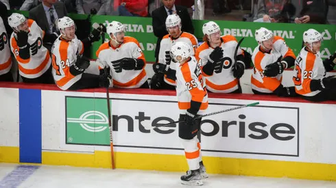 DETROIT, MI - MARCH 22: Philadelphia Flyers forward James van Riemsdyk (25) receives congratulations from his teammates after scoring a goal during a regular season NHL hockey game between the Philadelphia Flyers and the Detroit Red Wings on March 22, 2022 at Little Caesars Arena in Detroit, Michigan. (Photo by Scott W. Grau/Icon Sportswire via Getty Images)