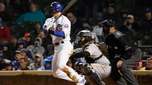 CHICAGO, ILLINOIS - APRIL 22: Seiya Suzuki #27 of the Chicago Cubs hits a single against the Pittsburgh Pirates during the eighth inning at Wrigley Field on April 22, 2022 in Chicago, Illinois. (Photo by David Banks/Getty Images)