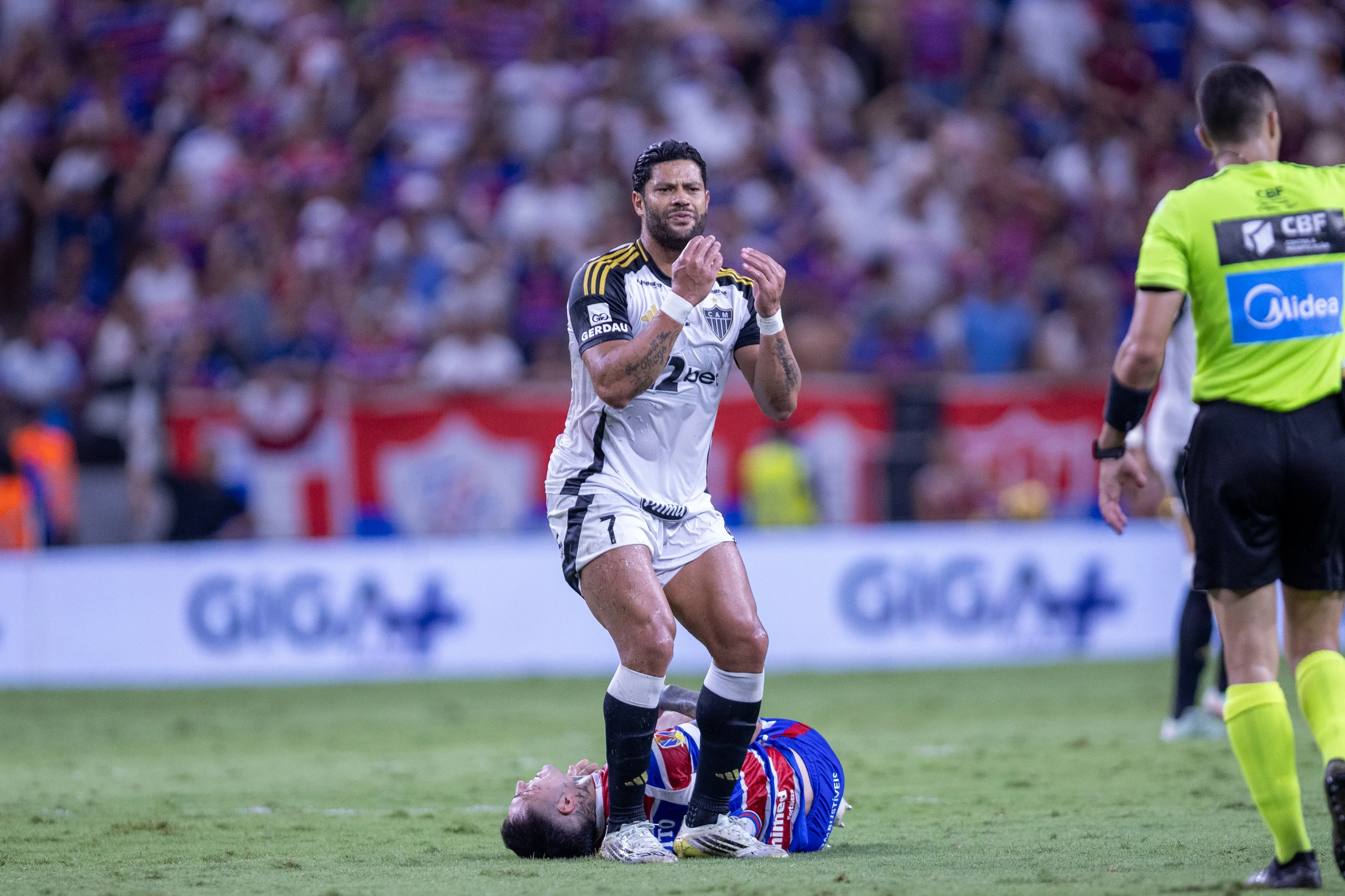 Hulk durante el partido contra Fortaleza. Foto: Baggio Rodrigues/AGIF