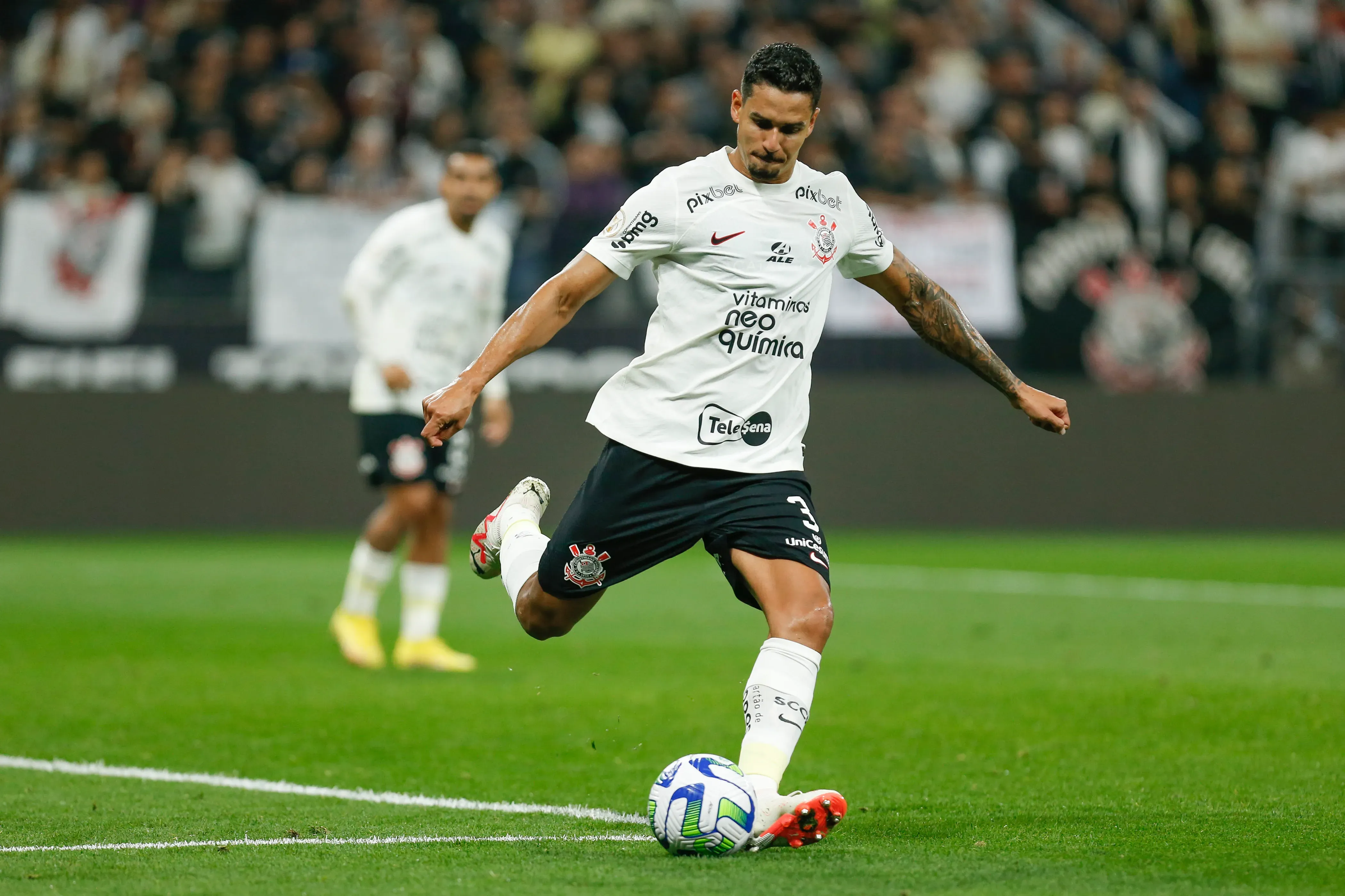 Veríssimo se destacou pelo Corinthians (Foto: Ricardo Moreira/Getty Images)