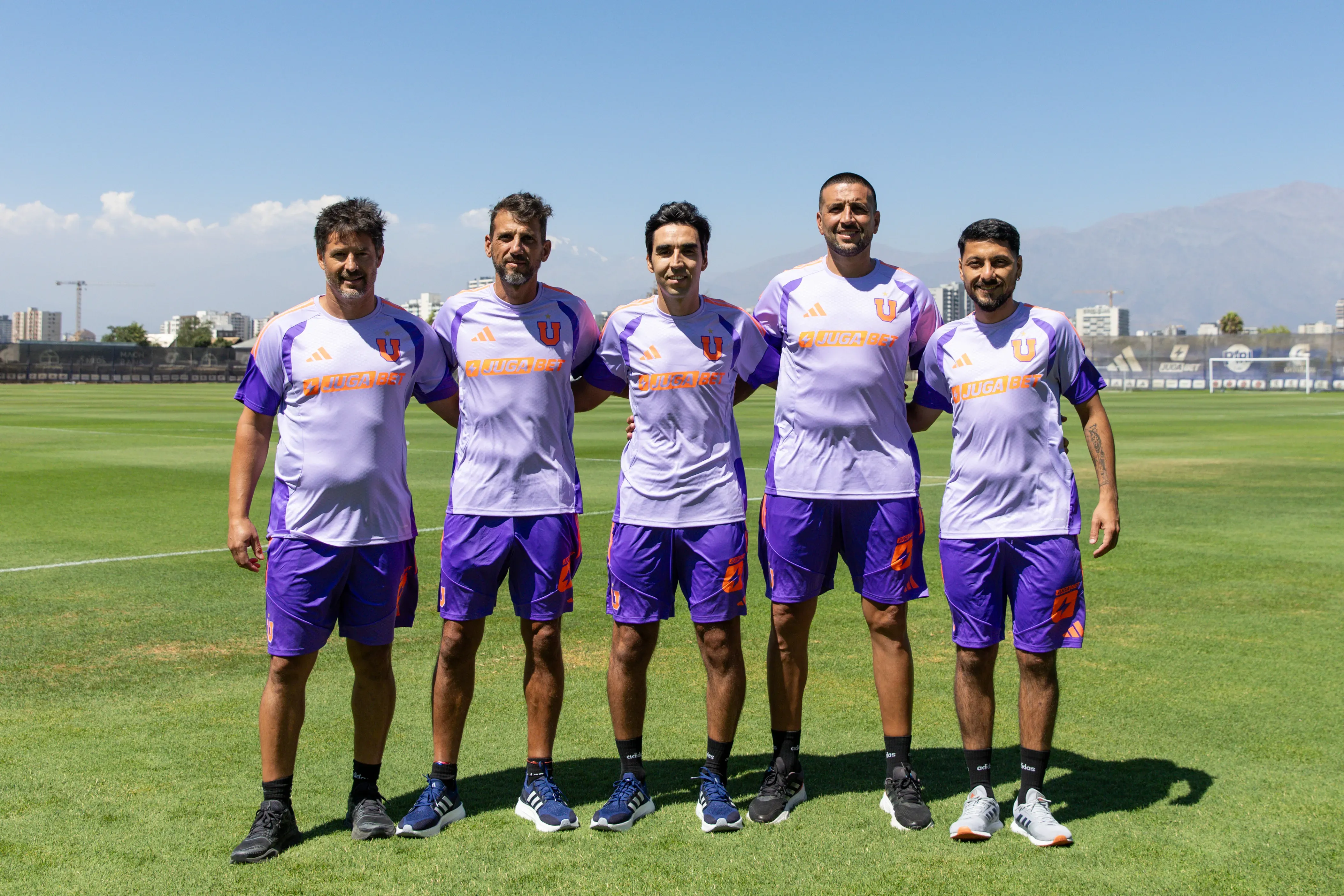 La U presentó a su cuerpo técnico en el primer entrenamiento. Foto: U de Chile.