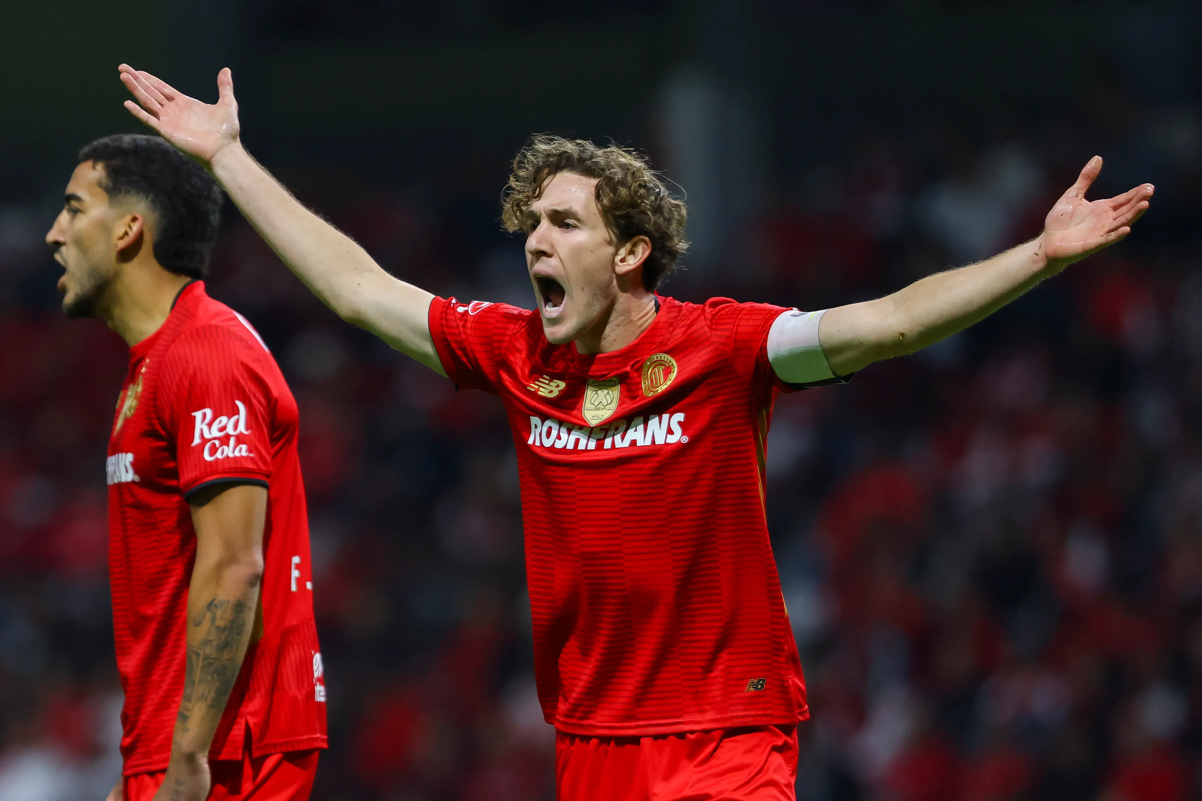 Marcel Ruiz em campo pelo Toluca (Foto: Agustin Cuevas/Getty Images)