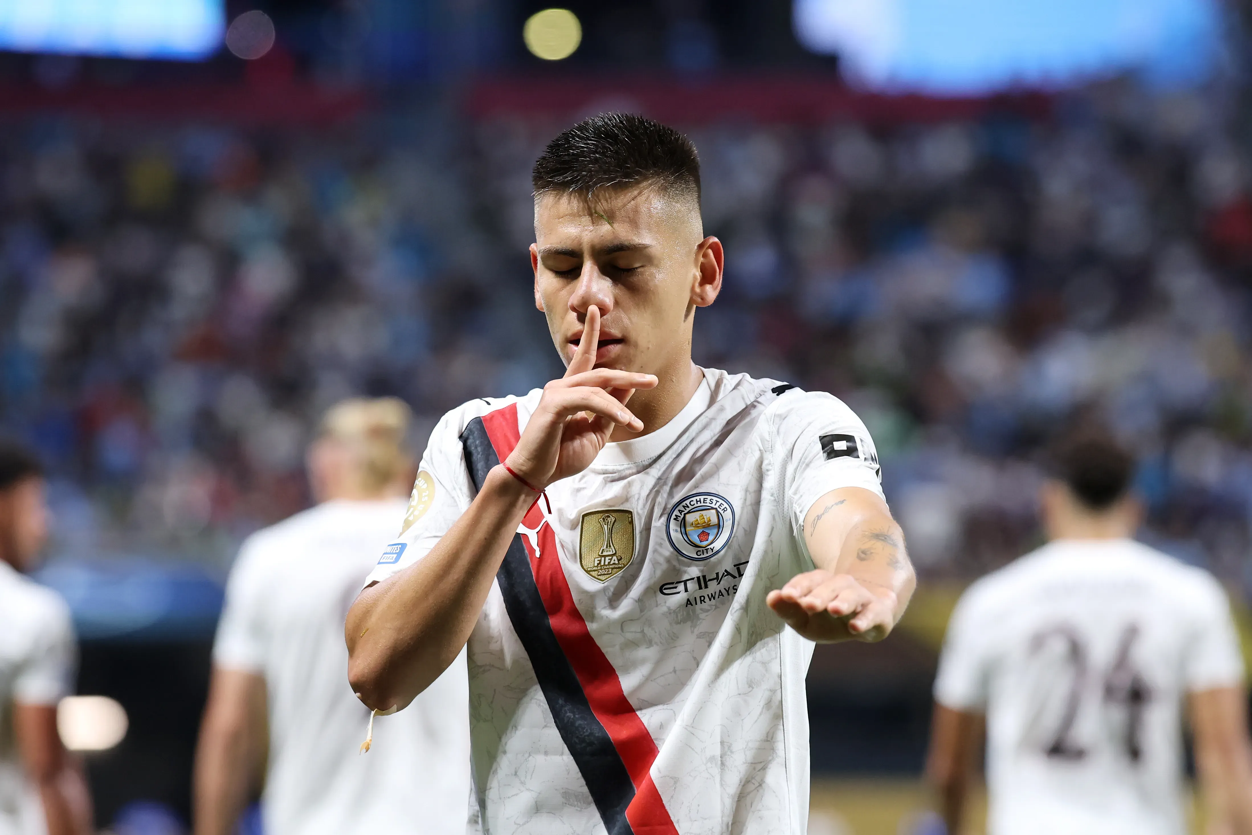 Claudio Echeverri en Manchester City. (Foto: Getty).