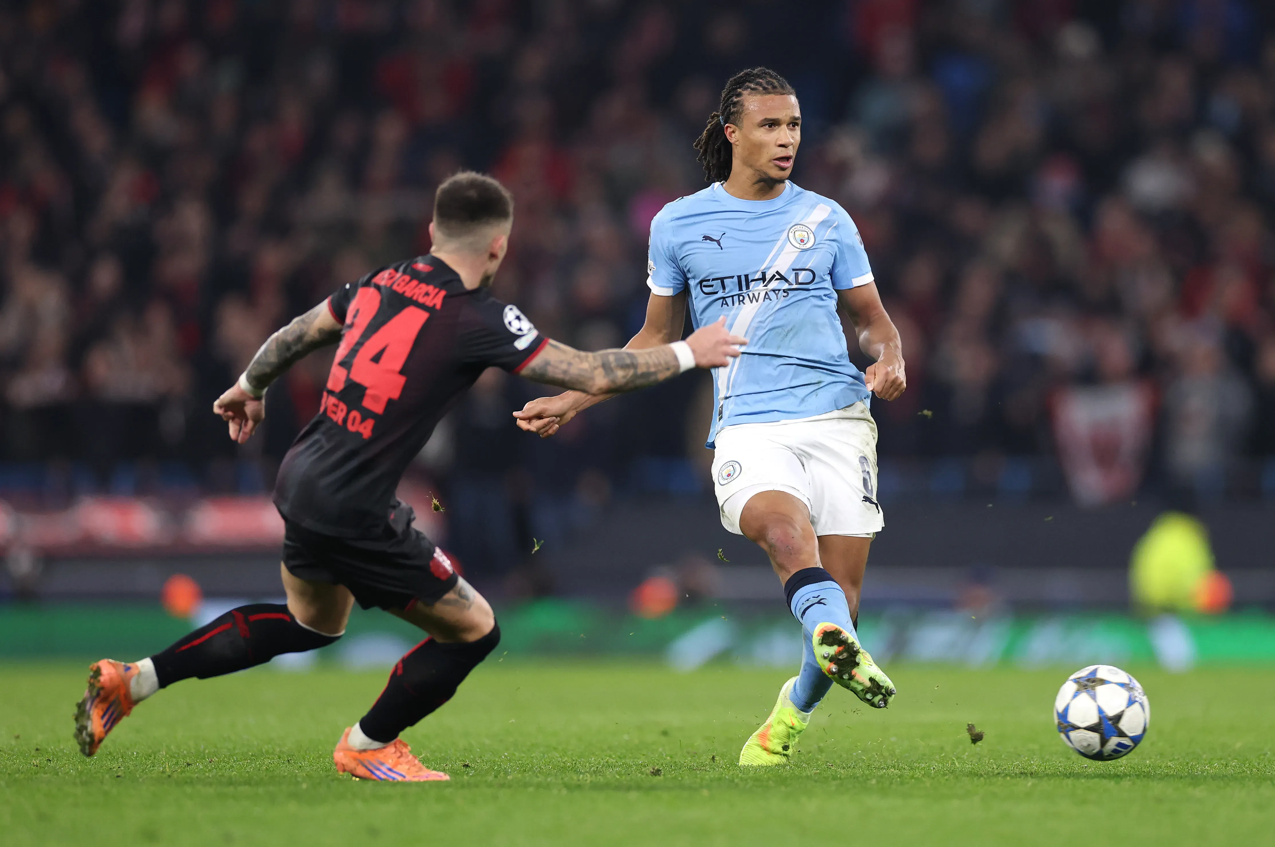 Aké em jogo do Manchester City. Foto: Stu Forster/Getty Images