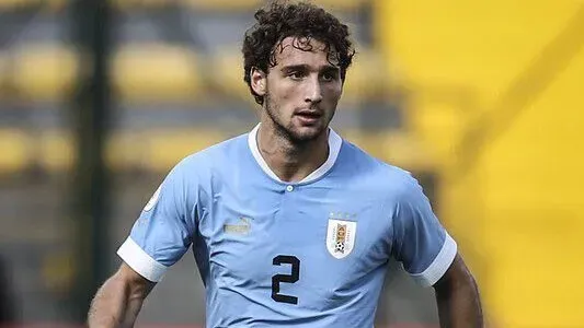 Twitter: @Acristofalo