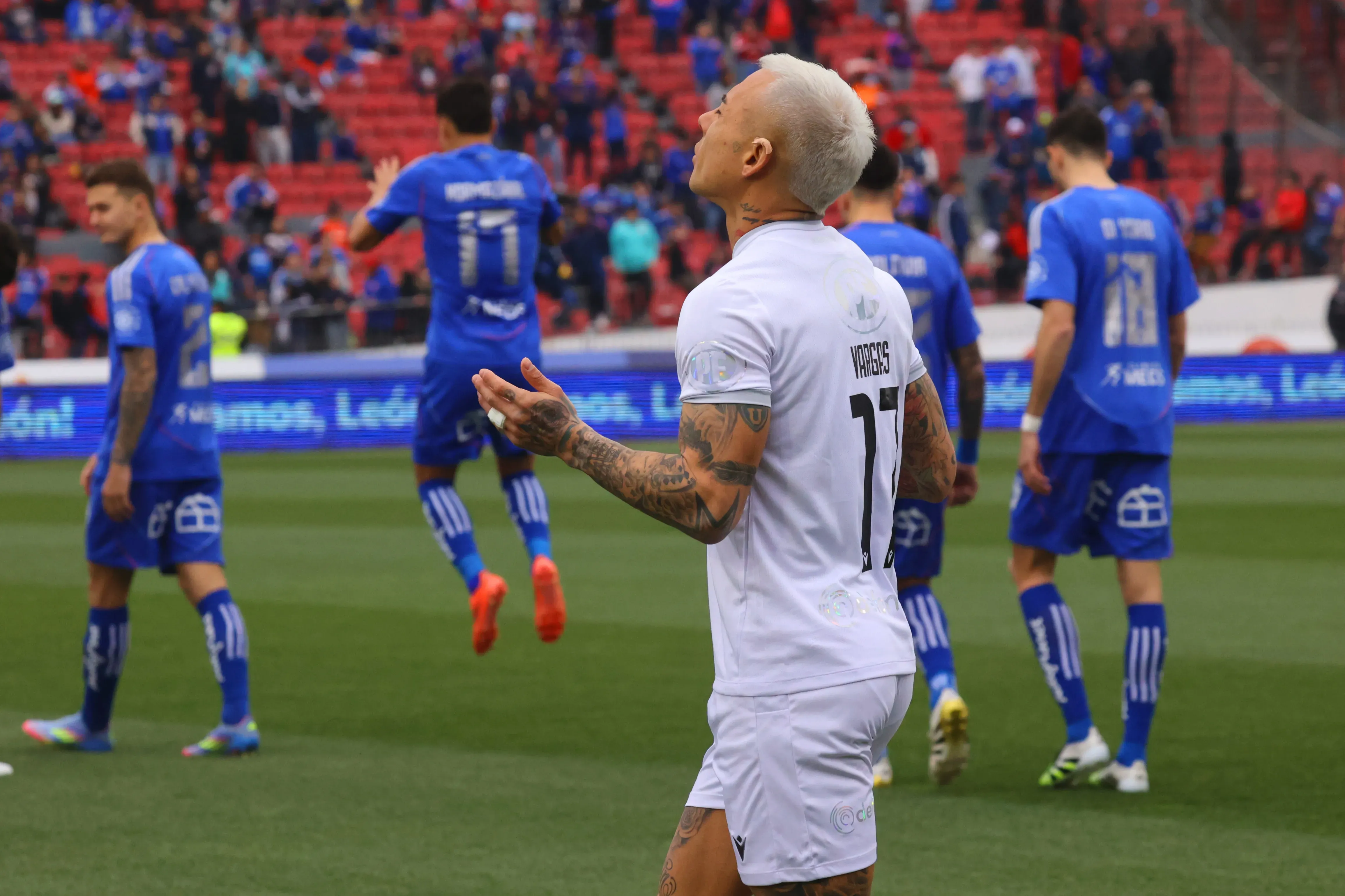 Eduardo Vargas fue clave en una derrota que, a la larga, le costó el torneo y la clasificación a Copa Libertadores a la U. Foto: Photosport.