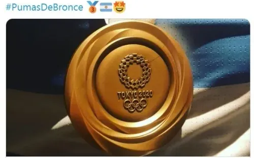 Los Pumas 7’s ganaron la primera medalla argentina en Tokio 2020. (Foto: Captura Twitter @PrensaCOA).