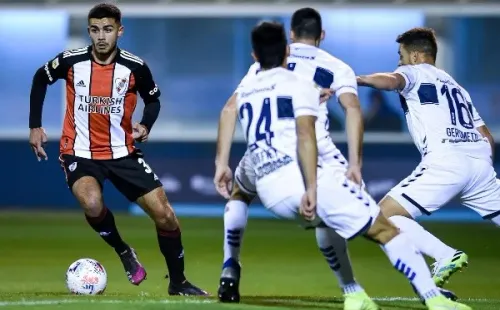 Simón, entre volver a ser titular o volver al banco. (Foto: Getty Images)