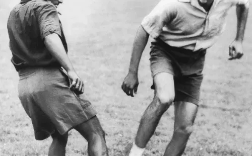 Futbolistas de la India sin calzado