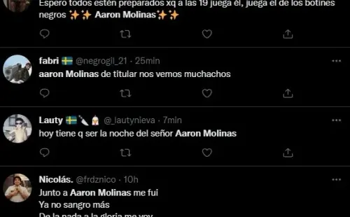 Los hinchas apoyan a Molinas.