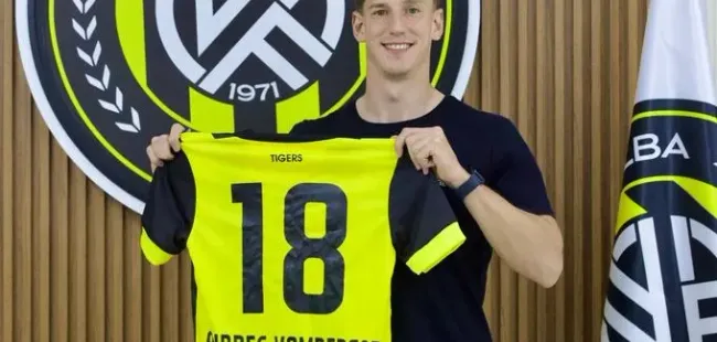 Twitter: @FutbolistasAXEM