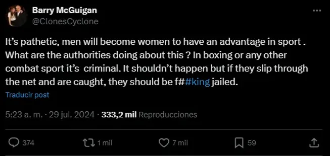 El ex campeón mundial Barry McGuigan mostró su descontento con la decisión.