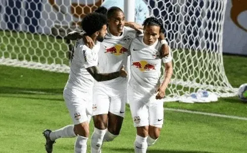 Jogadores do Red Bull Bragantino em campo pelo Brasileirão - (Foto: Getty Images)