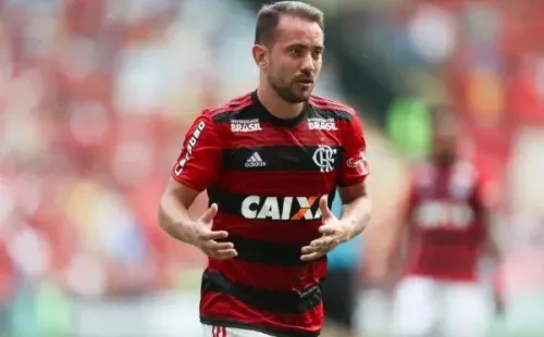 Everton Ribeiro, um dos destaques, é alvo do mercado. Foto: Site oficial / Divulgação / Flamengo
