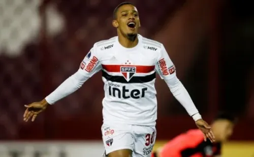 Brenner, do São Paulo, comemora gol contra o Lanús. Foto: Getty Images